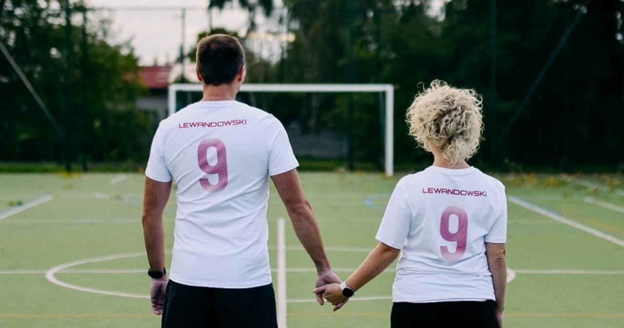 Młodszy aspirant Robert Lewandowski kibicuje polskiej reprezentacji