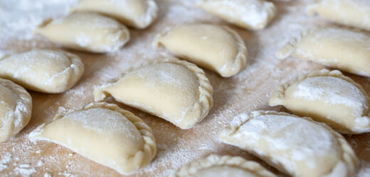 Jak mrozić pierogi, żeby się nie sklejały? Metody są dwie