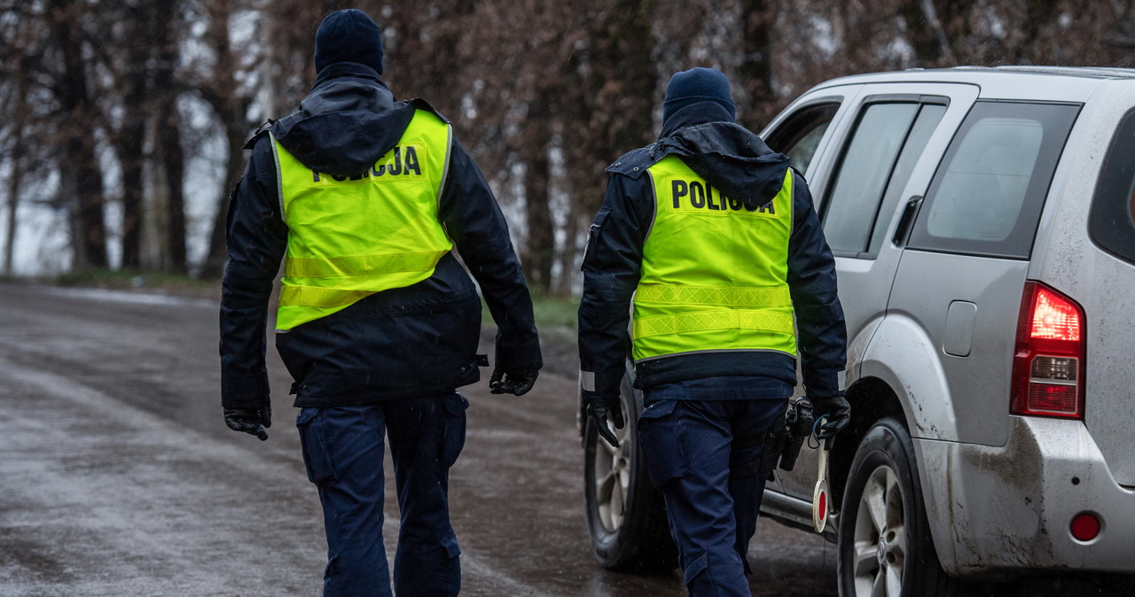 Dodatkowe pieniądze dla części funkcjonariuszy. Mają powstrzymać falę odejść ze służb