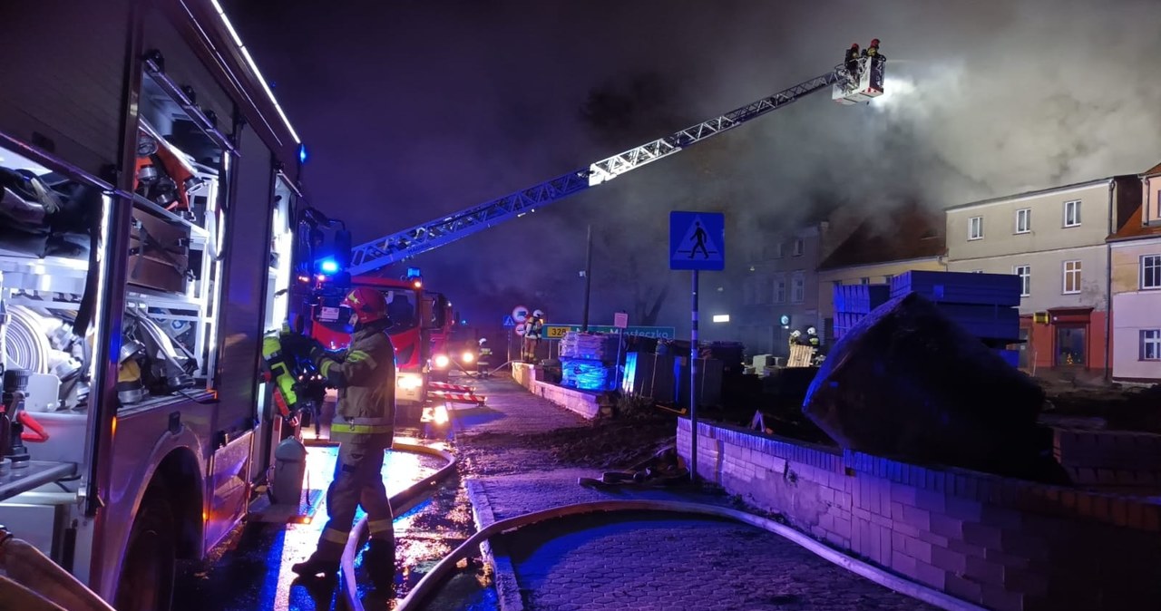 Duży pożar w Przemkowie. 30 osób musiało się ewakuować