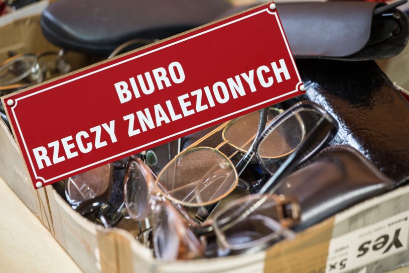 Co się kryje w biurach rzeczy znalezionych? Sprawdziliśmy