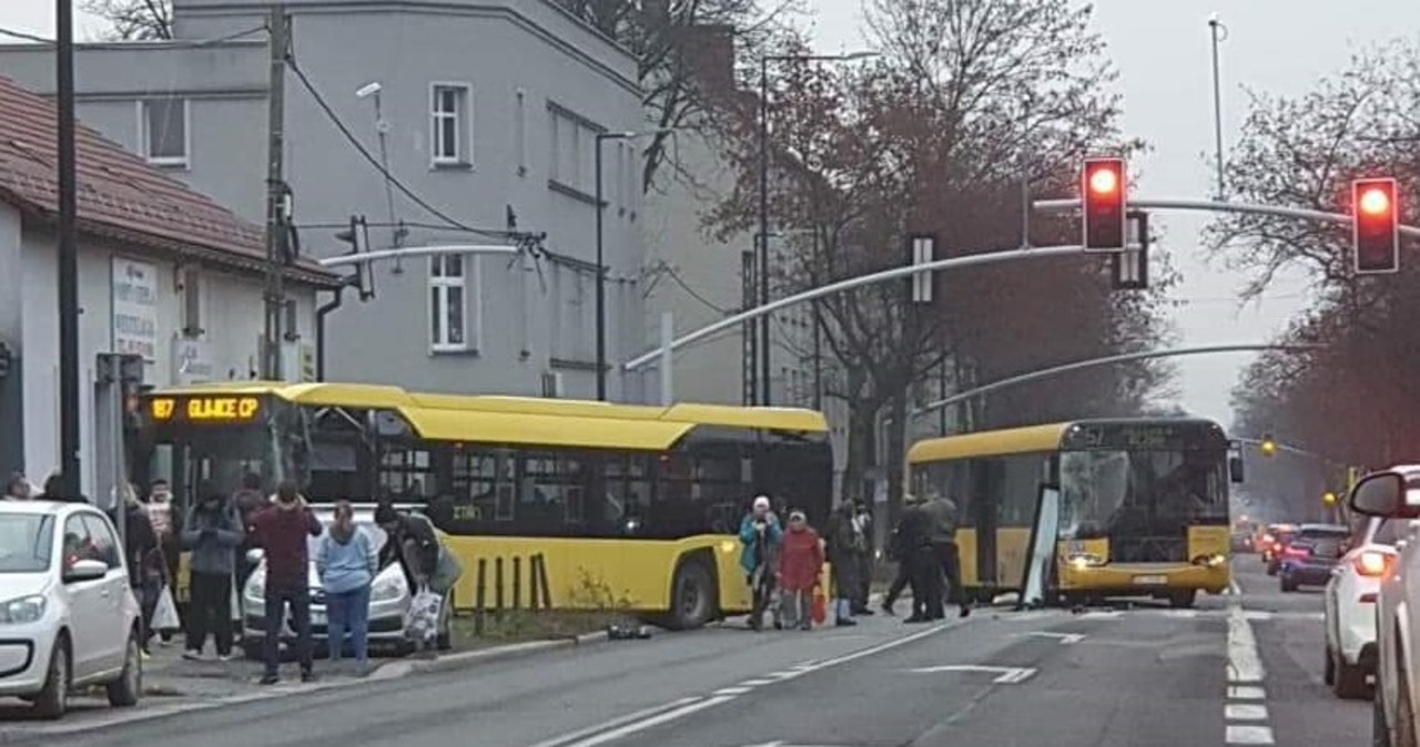 Zderzenie autobusów w Gliwicach. Jeden z kierowców wymusił pierwszeństwo