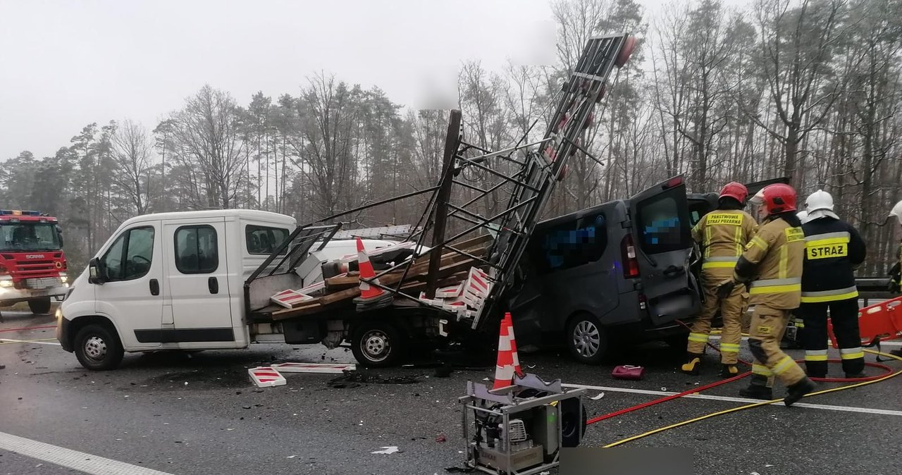 Dwie osoby zginęły, sześć jest rannych. Tragiczny wypadek na A4