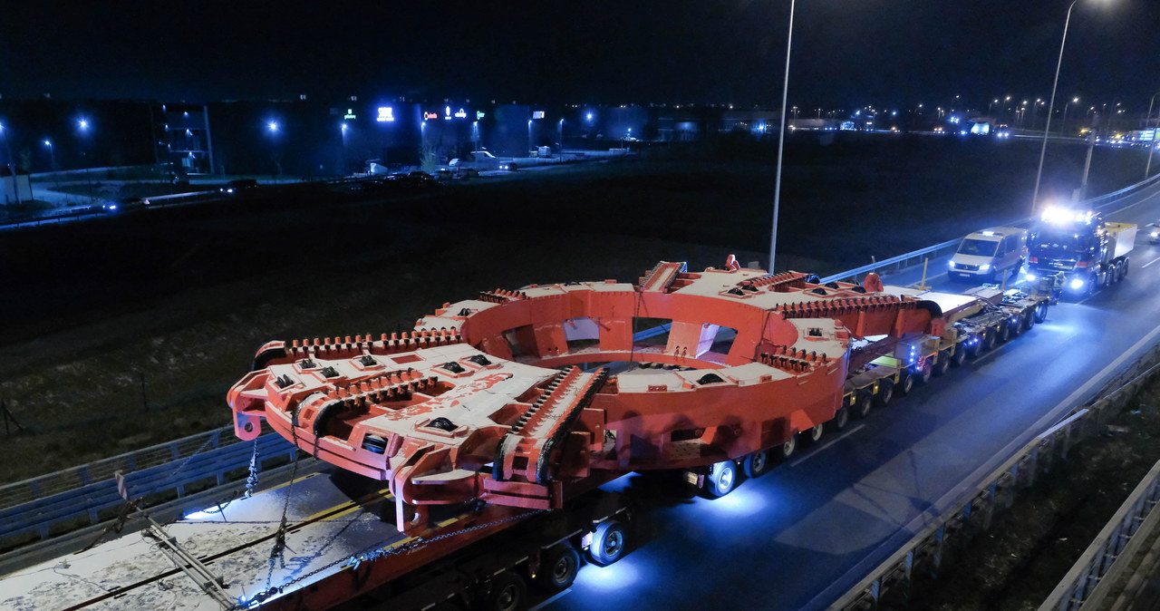 Warszawa: drugi transport maszyny TBM. Będą utrudnienia