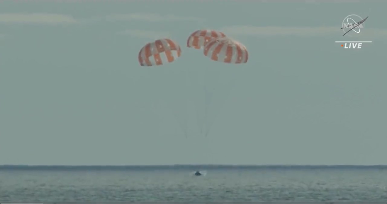 Koniec misji Artemis I. Orion wrócił na ziemię