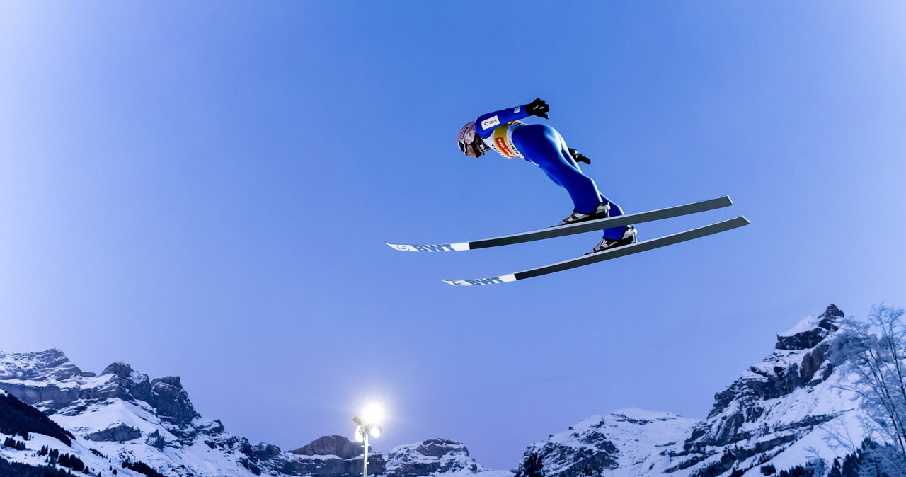 Skoki narciarskie. Dawid Kubacki i Piotr Żyła na podium w Engelbergu