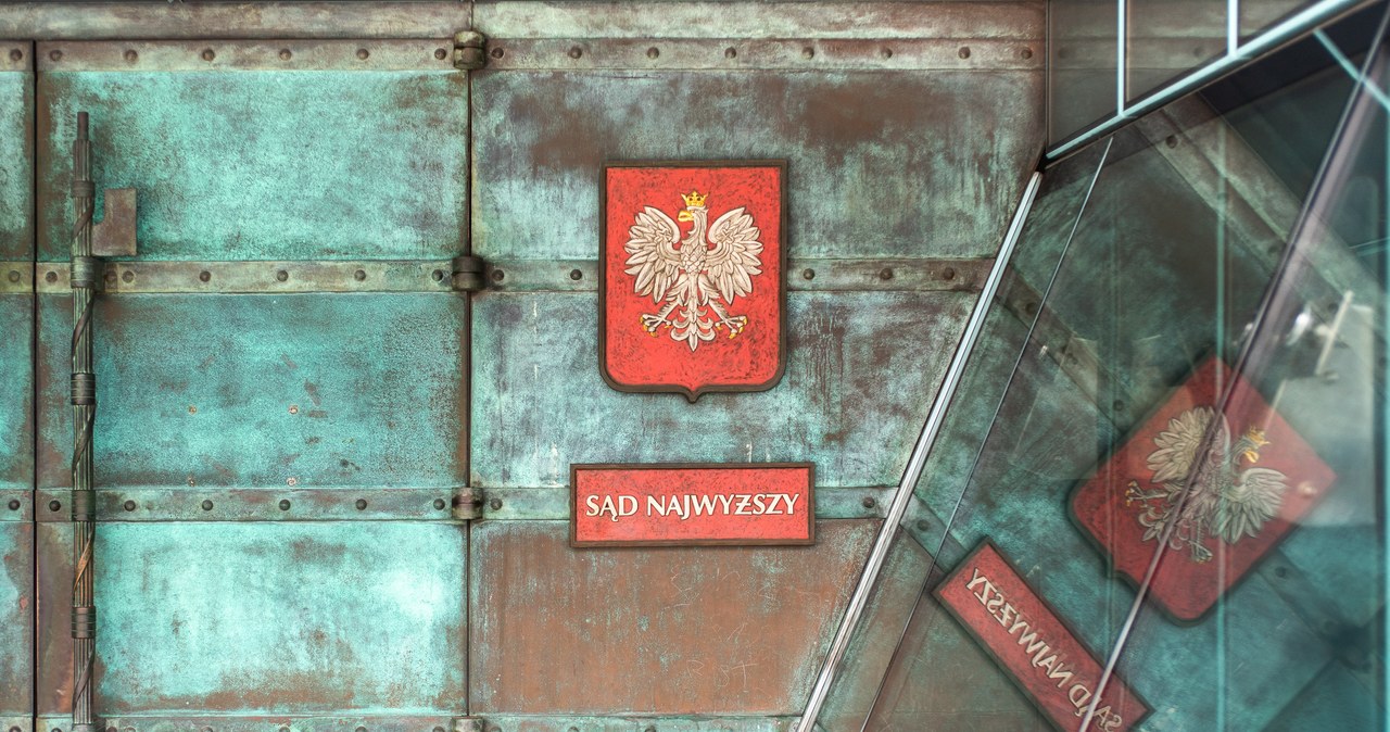 Sondaż: Czy Sejm powinien przyjąć wynegocjowaną z KE ustawę o SN?