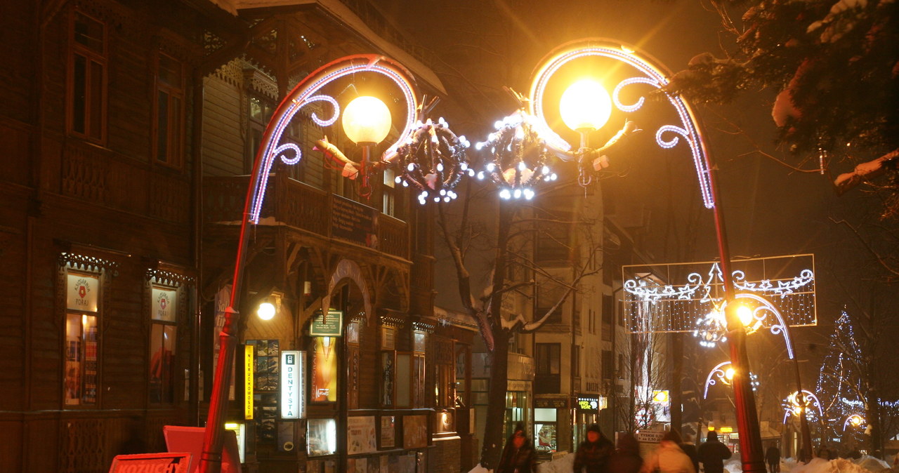 Pod Giewontem zabłysły bożonarodzeniowe iluminacje