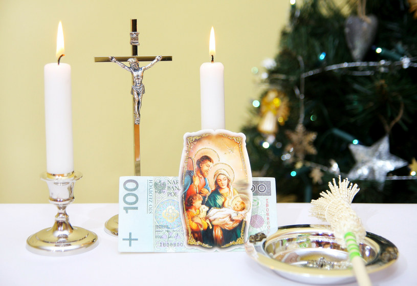 Wymagania, datki w kopertach i krytyka. Co Polacy myślą o kolędzie duszpasterskiej?