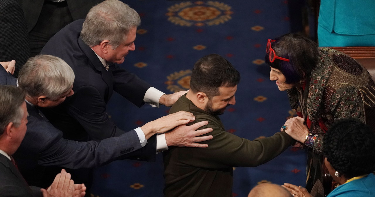 Media o wizycie Zełenskiego w USA: Triumfalne i historyczne wystąpienie