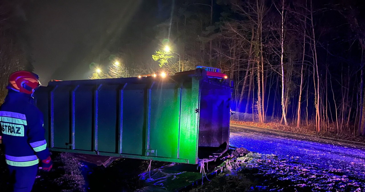 Poważny wypadek w Jaromierzu. Dwie osoby ranne