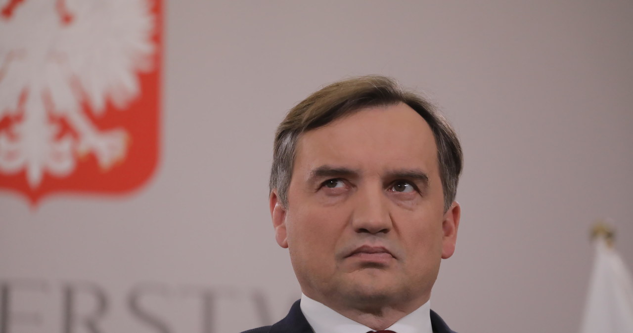Hojny jak Ziobro, czyli publiczne pieniądze na partyjny sondaż