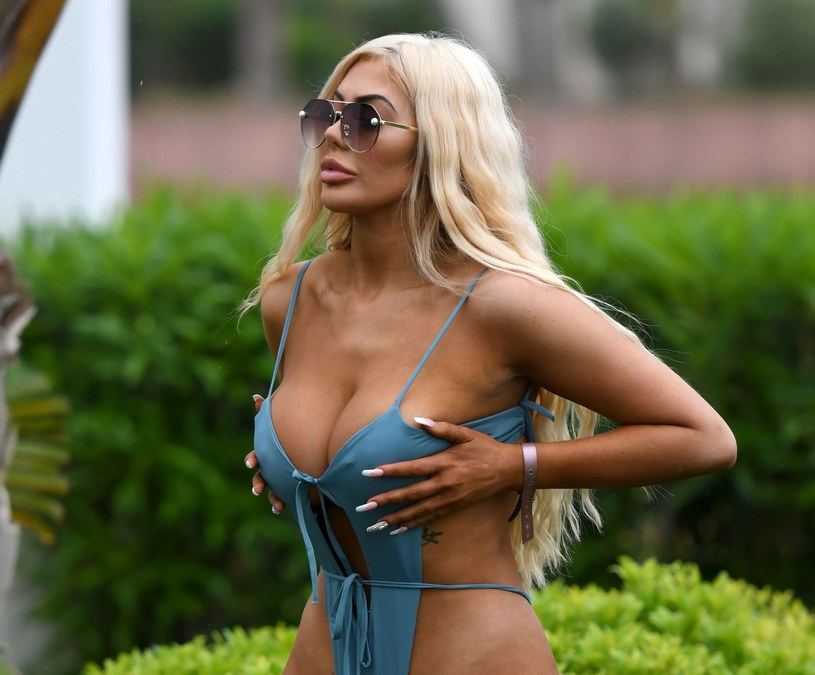 Chloe Ferry pokazała jak tańczy na rurze. Nagranie bije rekordy popularności