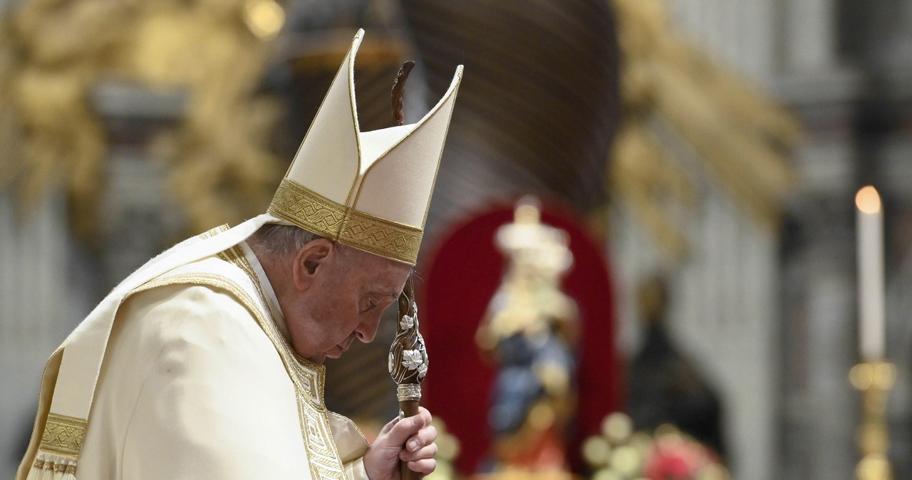 Rzecznik Watykanu: Franciszek pierwszy był w domu Benedykta XVI po jego śmierci