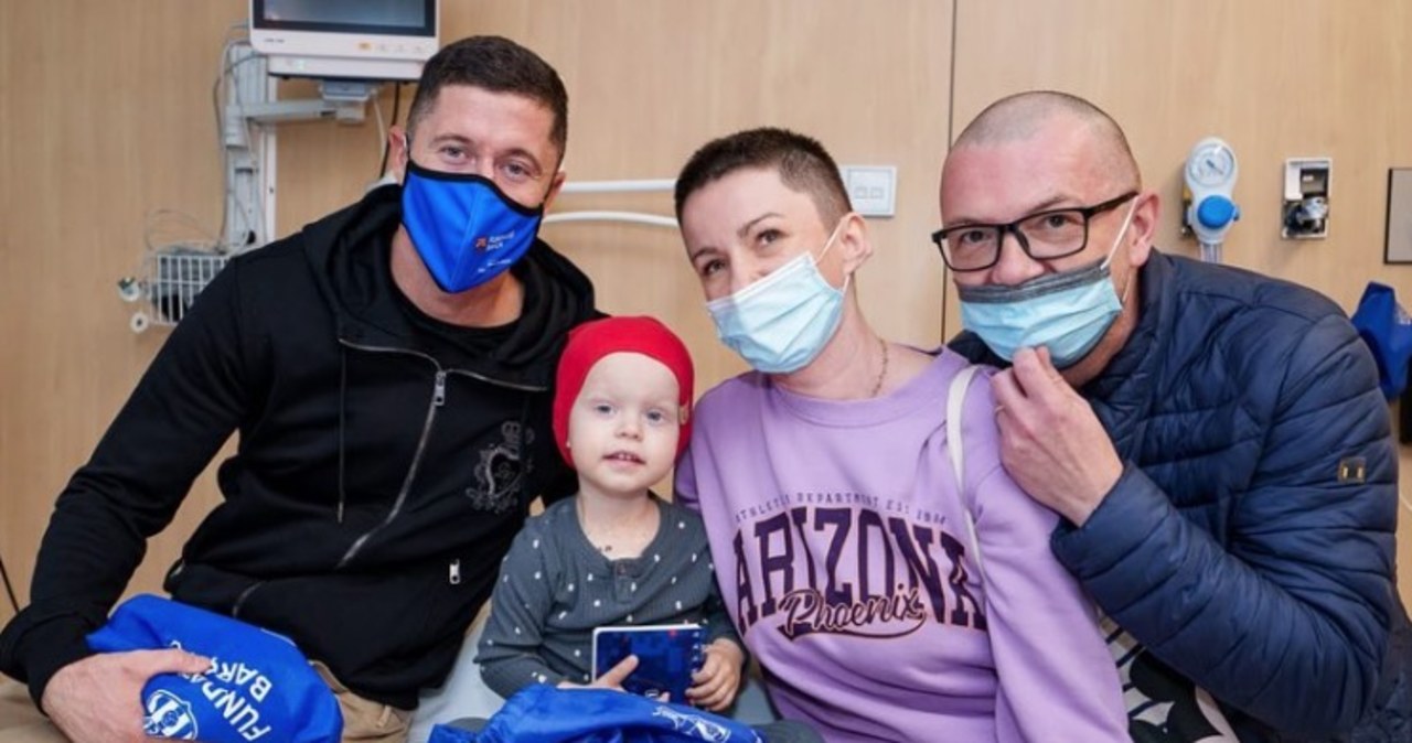 Lewandowski z wizytą w dziecięcym szpitalu. Odwiedził 2-letniego Bruna z Końskich
