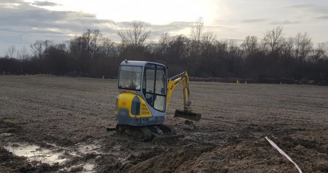 ​W czasie joggingu odnalazł przywłaszczoną koparkę