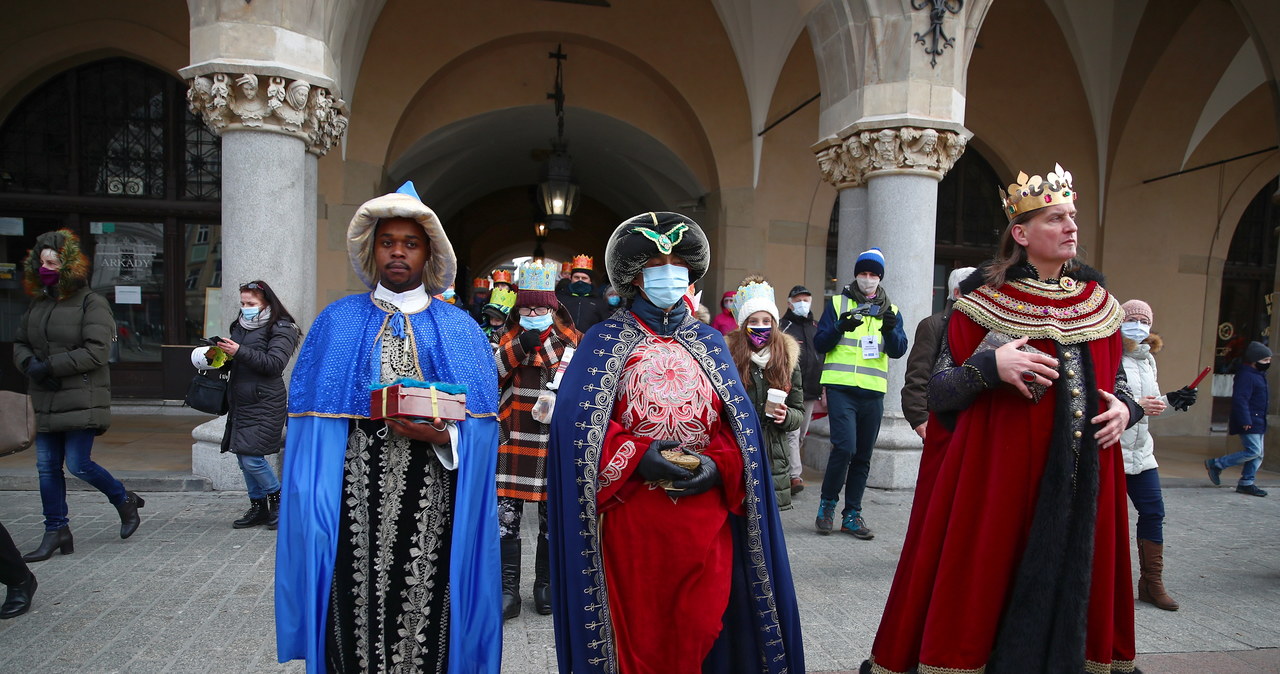 ​Święto Trzech Króli w Krakowie. Trzy pochody dotrą na Rynek Główny