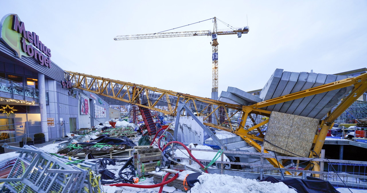 Dźwig runął na centrum handlowe w Norwegii. Zginęła kobieta