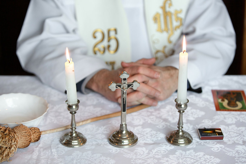 Księża o wizytach duszpasterskich. Podali listę siedmiu trudności, z którymi się mierzą