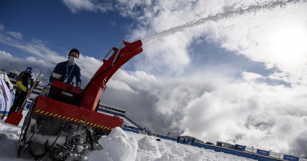 Śnieg się topi. World Snow Day przeniesiony z Równi Krupowej do parku
