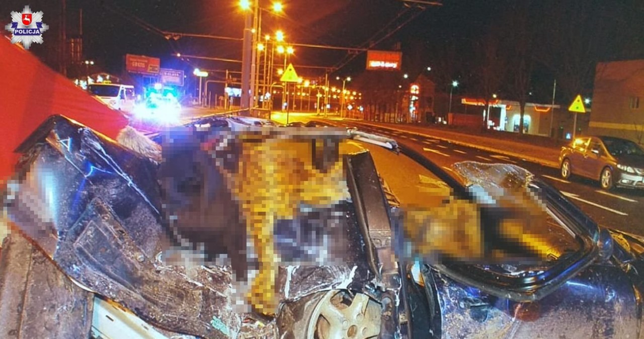 Auto roztrzaskało się na słupie, zginęło troje nastolatków. Są wyniki sekcji