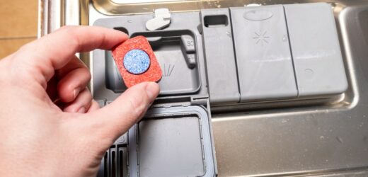Codziennie zjadamy pozostałości detergentów z naczyń. „Zabijają komórki nabłonka jelitowego”