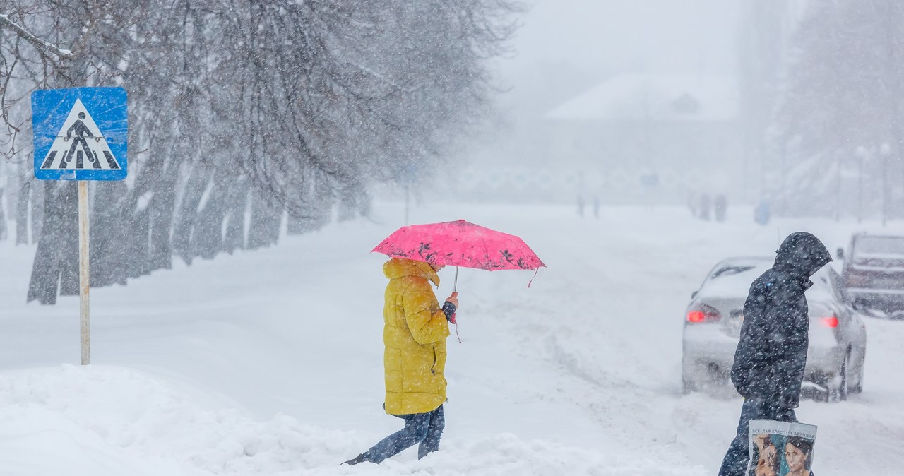 Zima wraca. IMGW ostrzega: Będzie ślisko