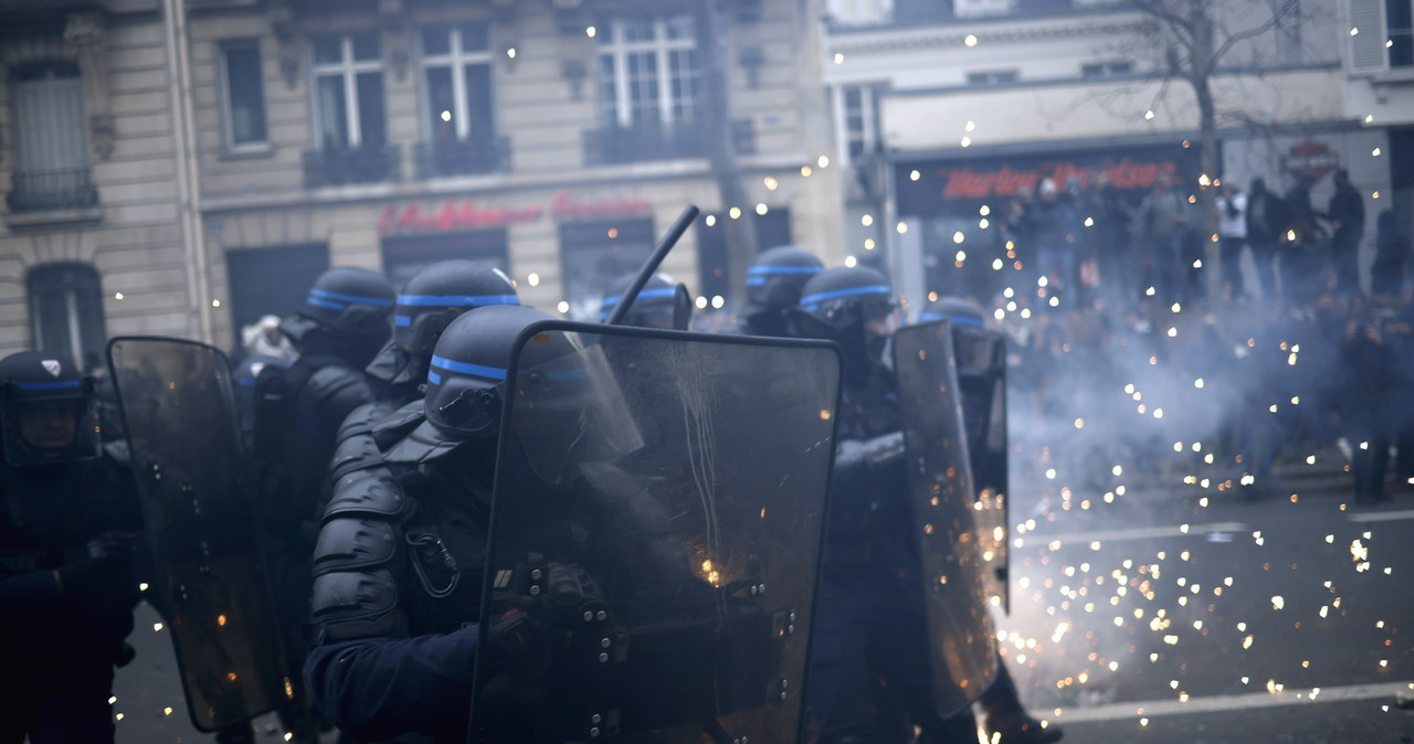 Francja: Protesty przeciwko reformie emerytalnej. Zamieszki w Paryżu
