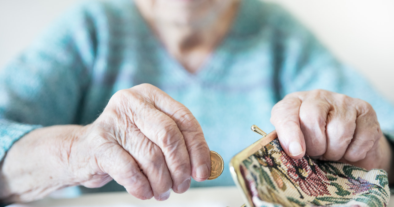 Straciła 100 tysięcy złotych. Kilkadziesiąt prób oszustwa jednego dnia
