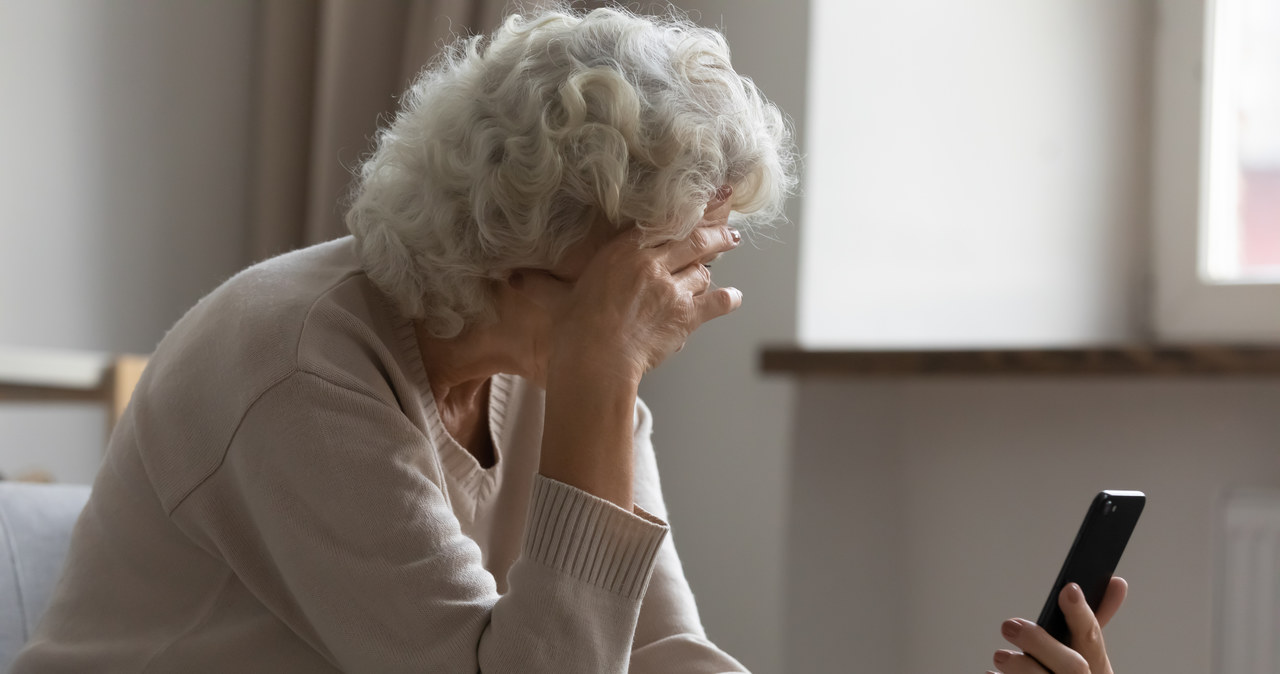 Seniorka padła ofiarą oszustów. Jej oszczędności uratowała pracownica poczty