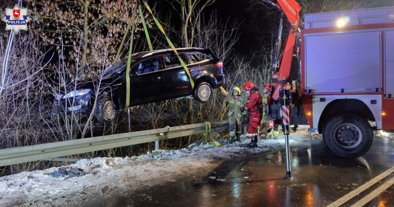 Pijany kierowca wjechał do rzeki. Tłumaczył, że chciał zatankować auto