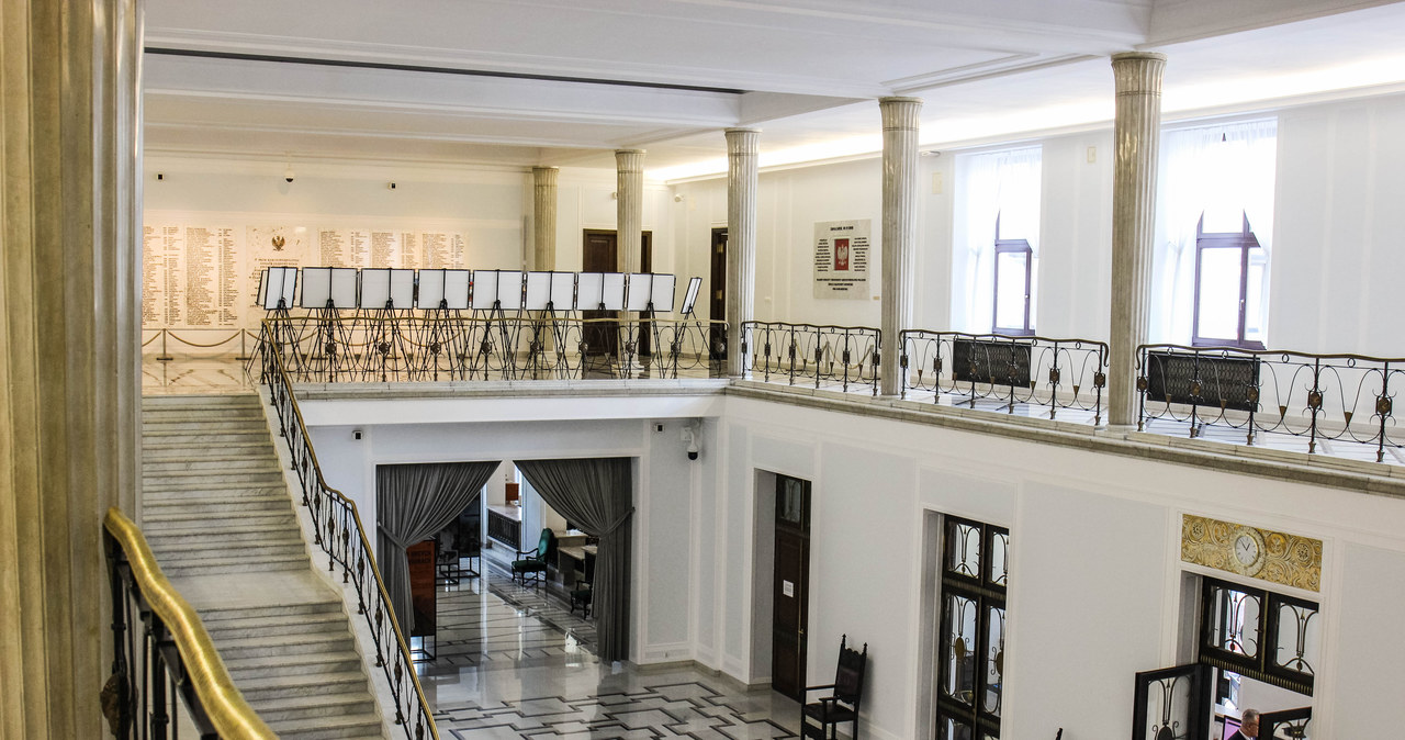 Afera z sejmowymi podkomisjami. Wyjaśnienia ma złożyć 4 posłów KO