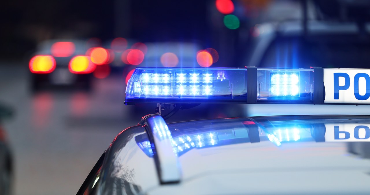 Ukradł policjantom radiowóz i uciekł. Został zatrzymany po pościgu