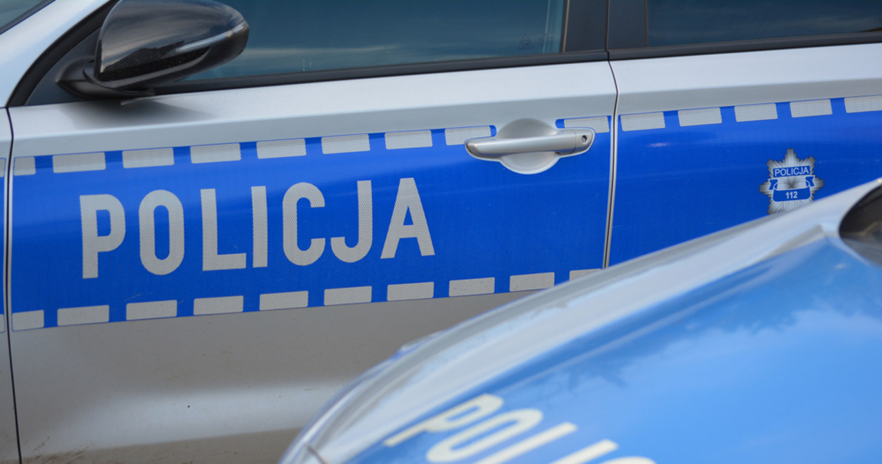 Zderzenie ciężarówki z samochodem osobowym w Łódzkiem. Trzy osoby ranne