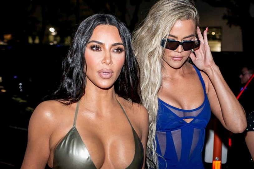 Kim i Khloe znów prężą się na Instagramie. Celebrytki sporo odsłoniły!