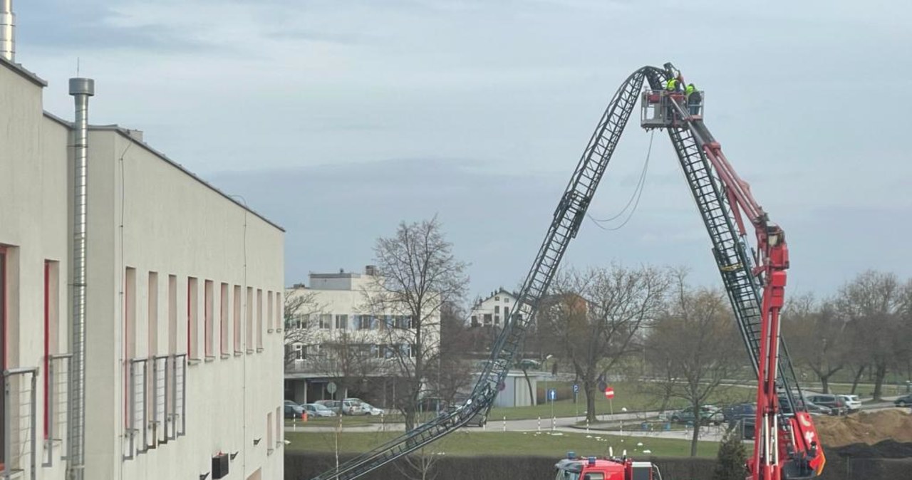 Złamała się strażacka drabina. Dziwne tłumaczenie producenta