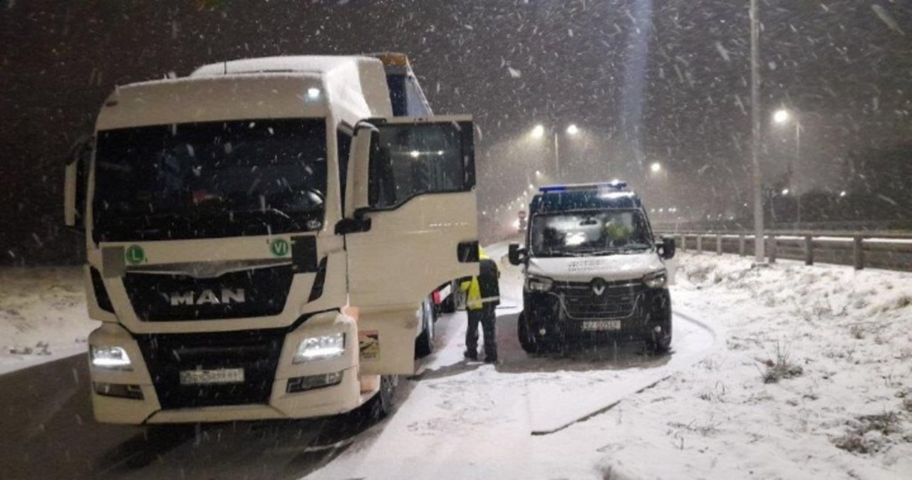 Jechał bez przerwy przez 2,3 tys. km. Tachograf fałszował magnesem