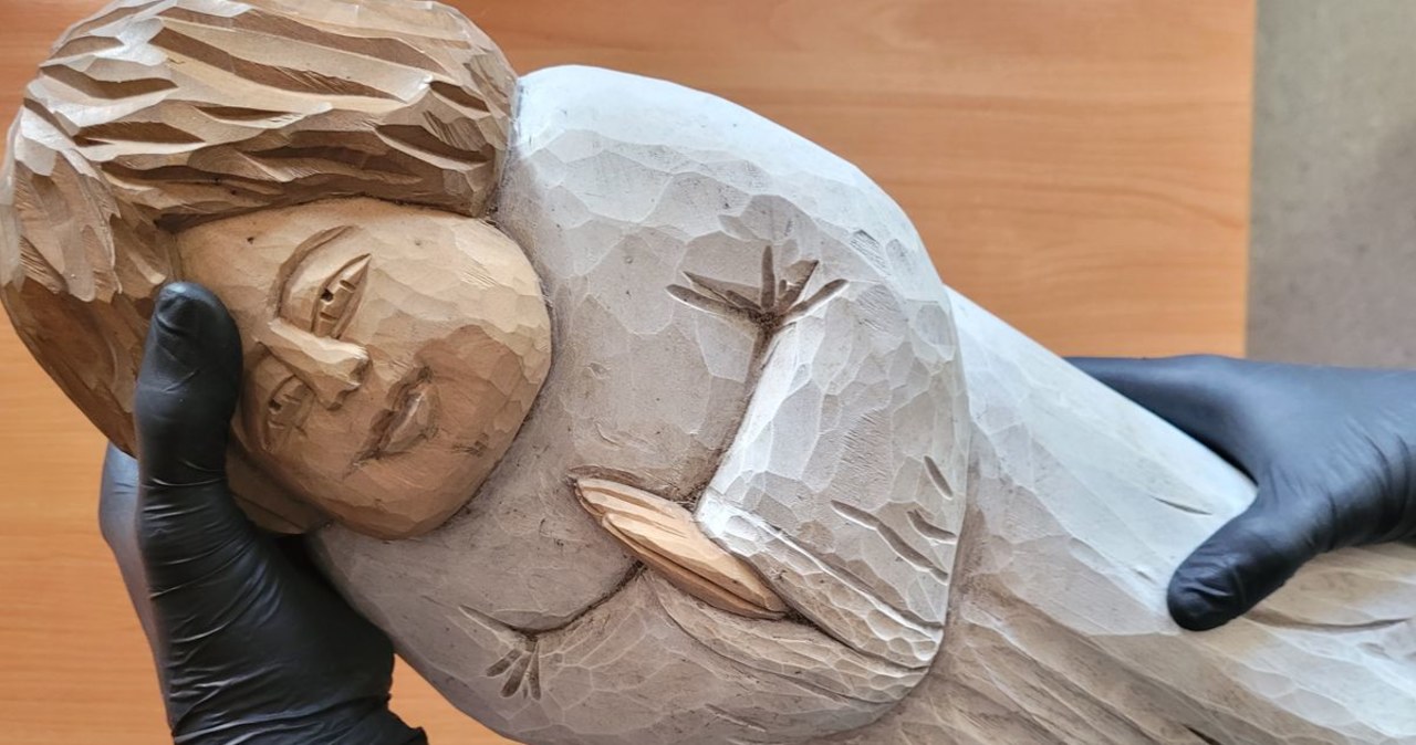 Ukradła figurkę Jezusa. 22-latka sama zgłosiła się na komendę