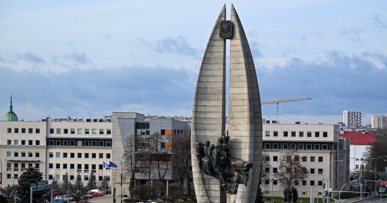 Co dalej z pomnikiem Czynu Rewolucyjnego w Rzeszowie? Marszałek wydał oświadczenie
