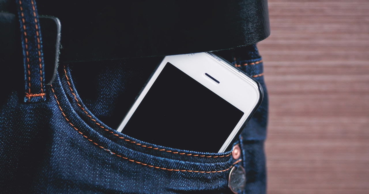 W kieszeni 14-latka eksplodował telefon komórkowy