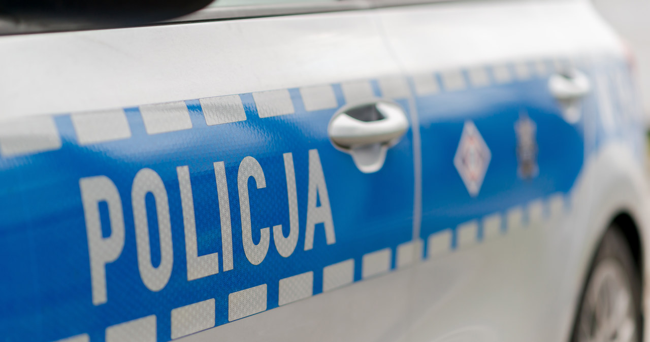 Siekierą wyłamał drzwi. Żądał od seniorki pieniędzy