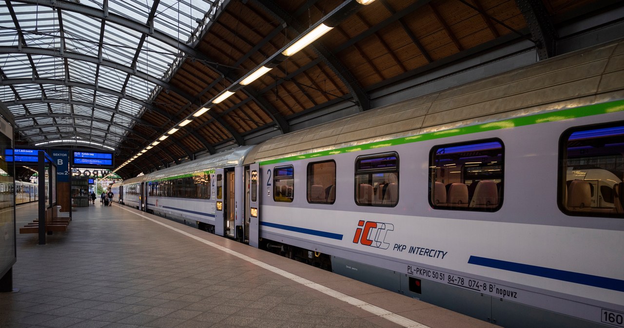 Próba kradzieży sieci trakcyjnej w Dolnośląskiem. Opóźnienia pociągów