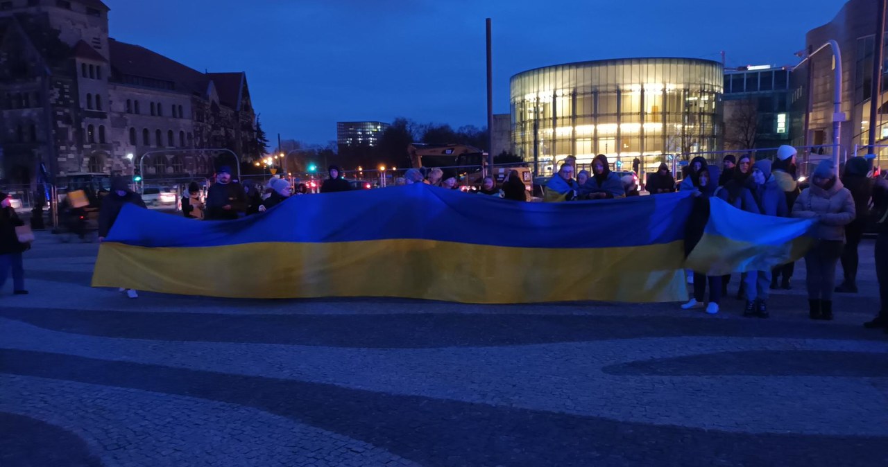 Dwie pikiety w Poznaniu. „Razem jesteśmy w stanie pokonać terroryzm”