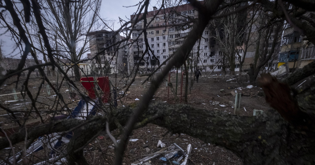 Zełenski: Sytuacja na froncie pod Bachmutem coraz trudniejsza [RELACJA]