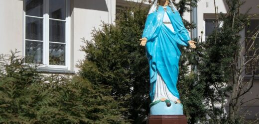 Obowiązek sporządzenia świadectwa energetycznego: Właścicielom mieszkań grożą kary. Pomóc może… kapliczka