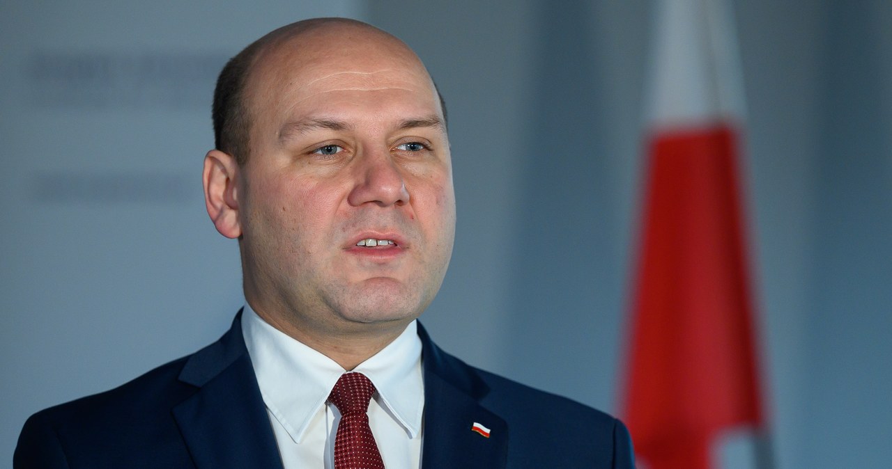 Szynkowski vel Sęk o reparacjach: To jest proces na lata, może na pokolenia