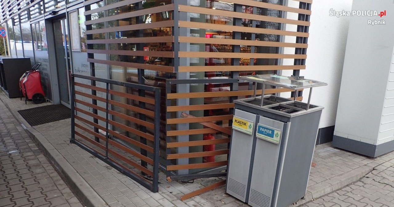 ​Wjechał w budynek stacji paliw i dystrybutor. Miał 2 promile alkoholu w organizmie