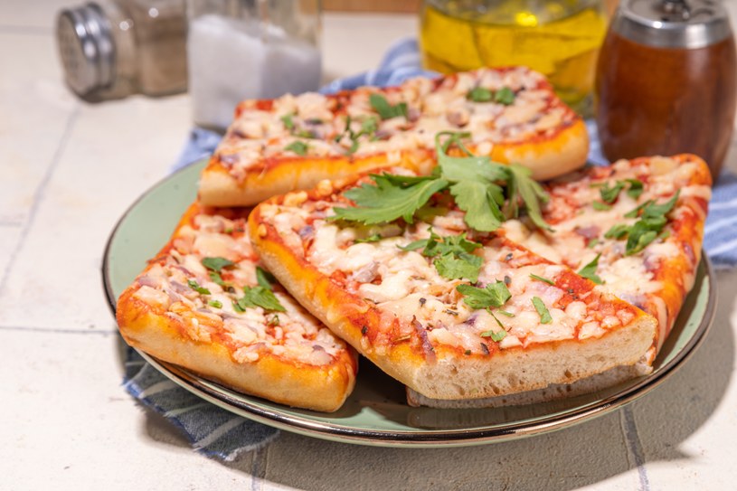 Tak robiono pizzę w PRL-u! Przepis jest wykorzystywany do dziś