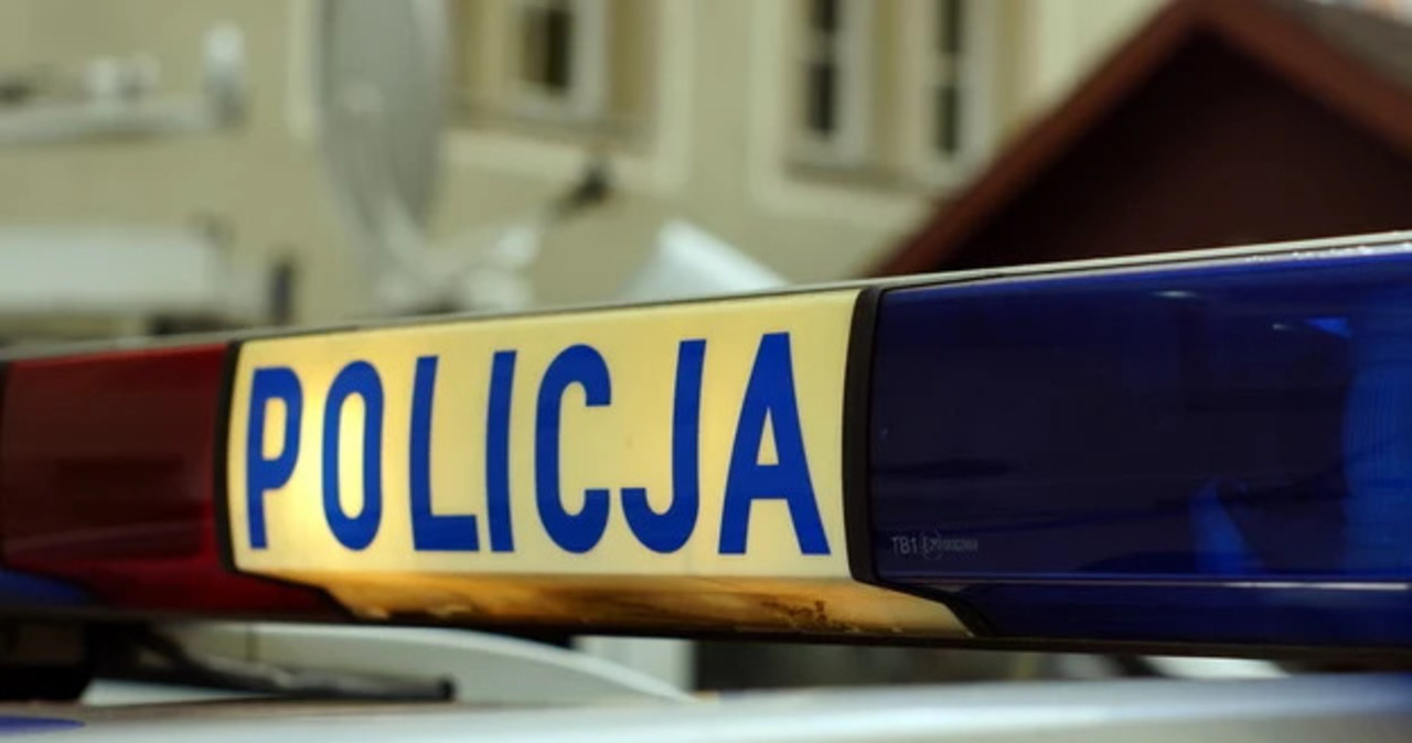 Włamanie do auta z pieniędzmi. „Skradziono znaczą kwotę”