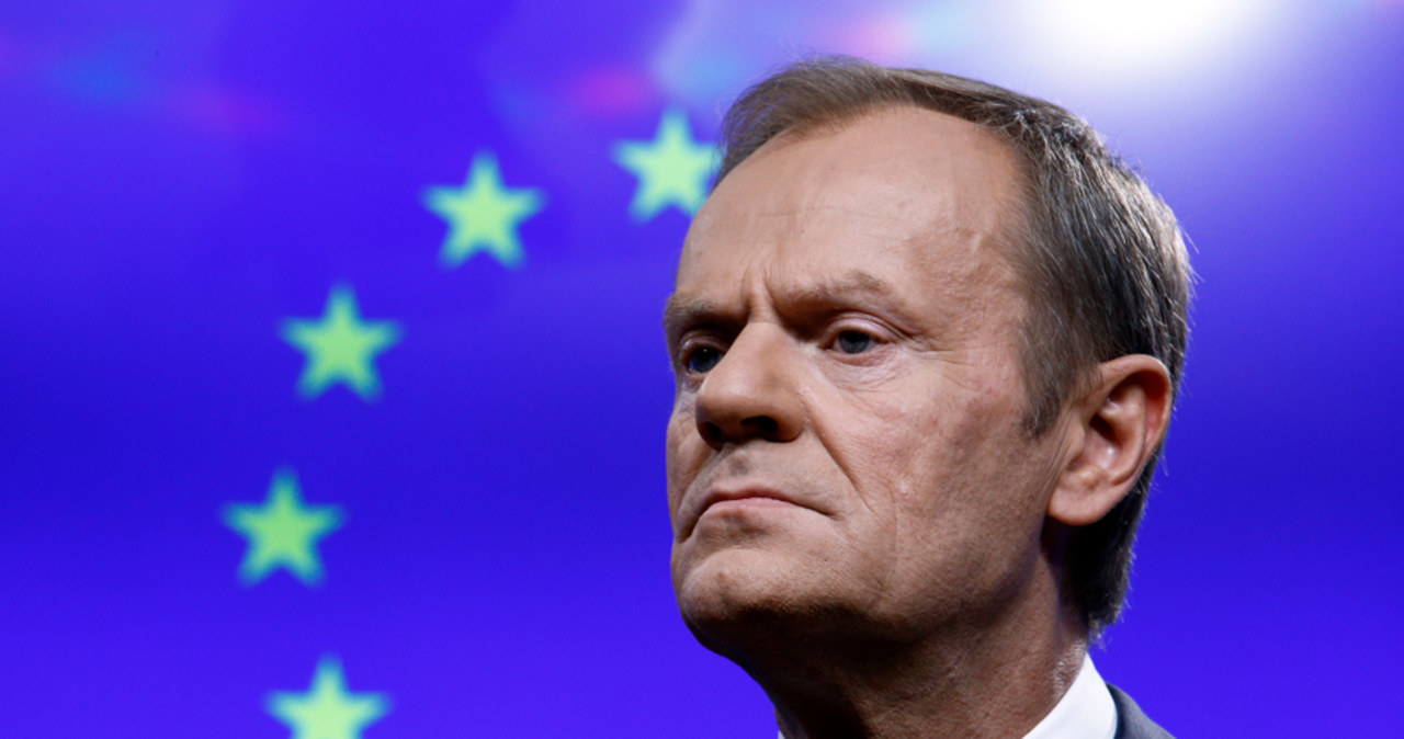 Tusk przeszedł na euroemeryturę. Oburzenie w szeregach PiS